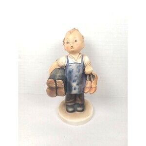 Boots Vintage Goebel Hummel Figurine #143-0  Bootmaker 5" Western Germany